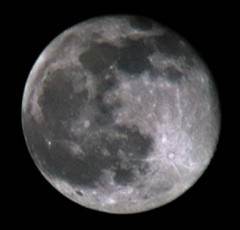 moon_040307_2135_200mm