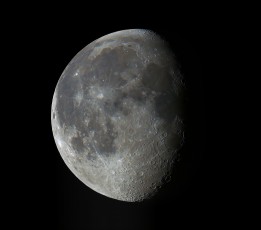 Composite image: luminance with the SXV-H9 60 exposures stacked, colour with the 450D 30 exposures stacked, both through the TV-76