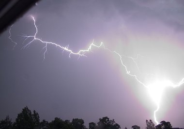 Lightning 050628 1912