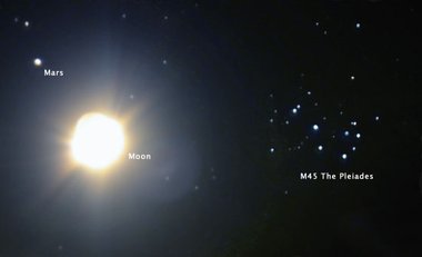 Moon 040325 2216A