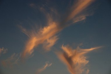 Clouds 040607 01 Nr